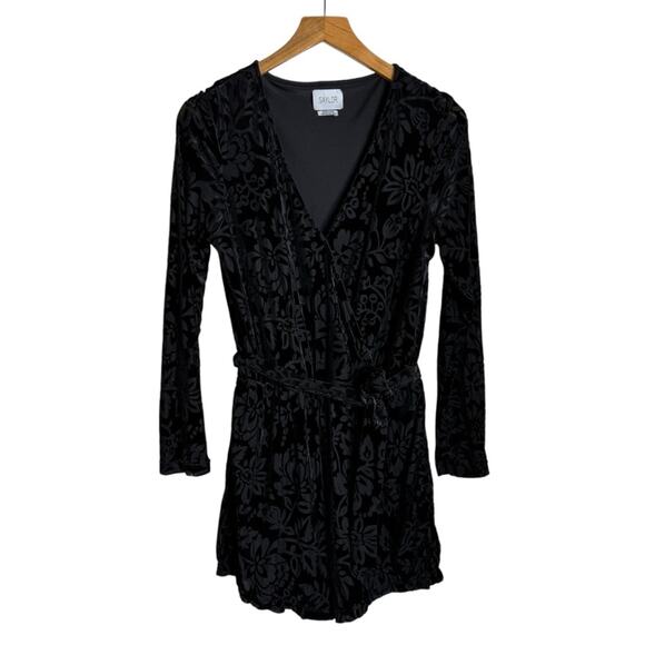 Anthropologie Saylor Burnout Velvet Floral V-Neck Romper Women’s Size Small - Picture 1 of 10